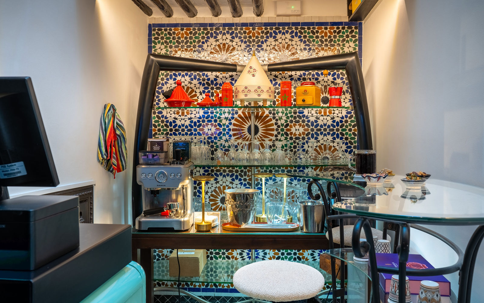 Bar Dar Lalzohra